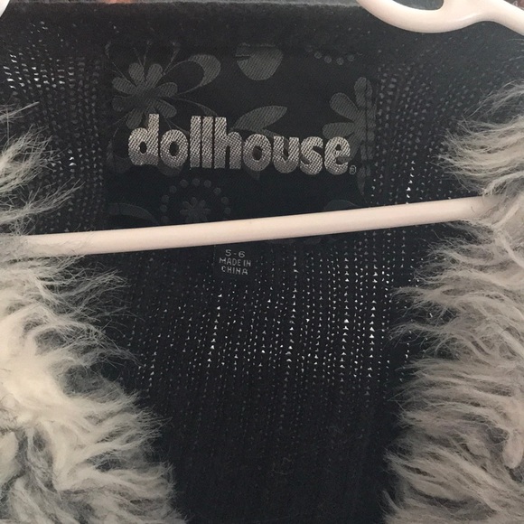 Girls size 5/6 vest - Picture 2 of 3